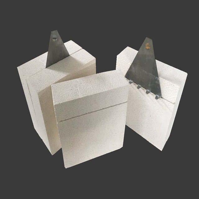 How could insulating fire bricks have such an amazing insulating ability?